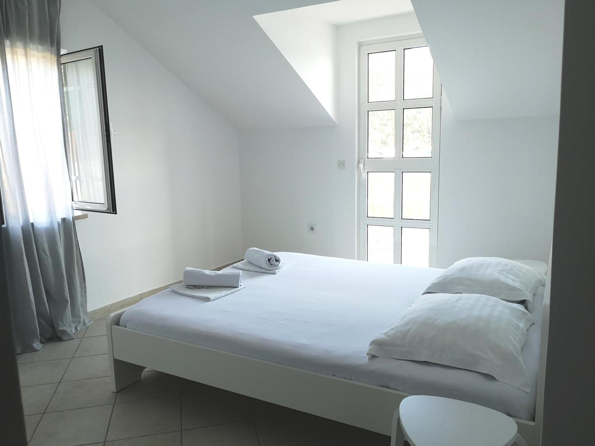 Apartments And Rooms By The Sea Slano, Dubrovnik - 8737 Bilik gambar